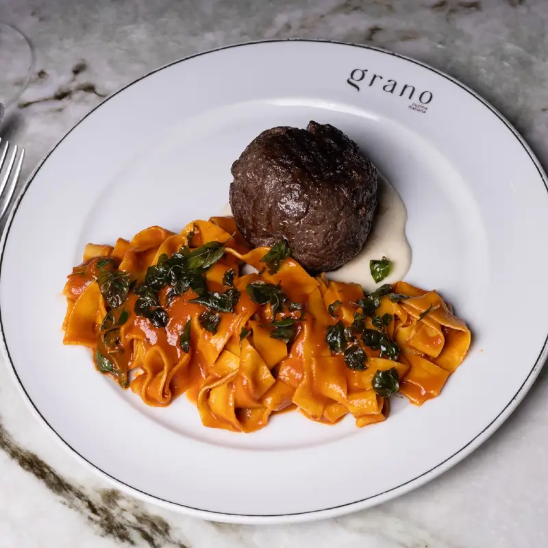 Pappardelle con Polpetone