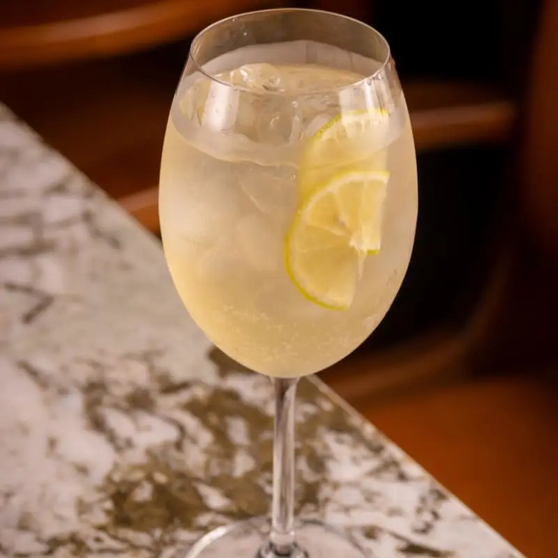 Limoncello Spritz